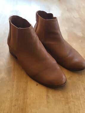 Frye Chestnut Brown Leather Ankle Booties